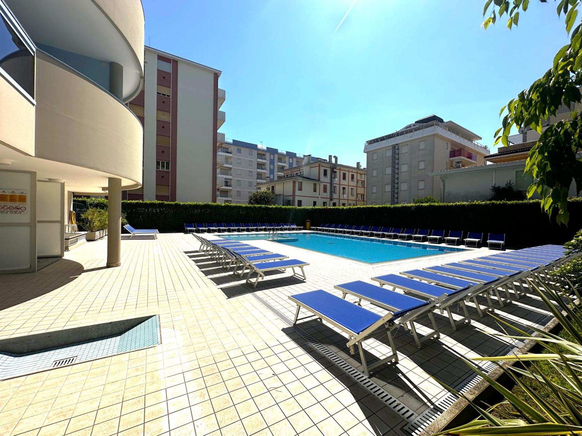 Residence Eurostar Бибионе Экстерьер фото